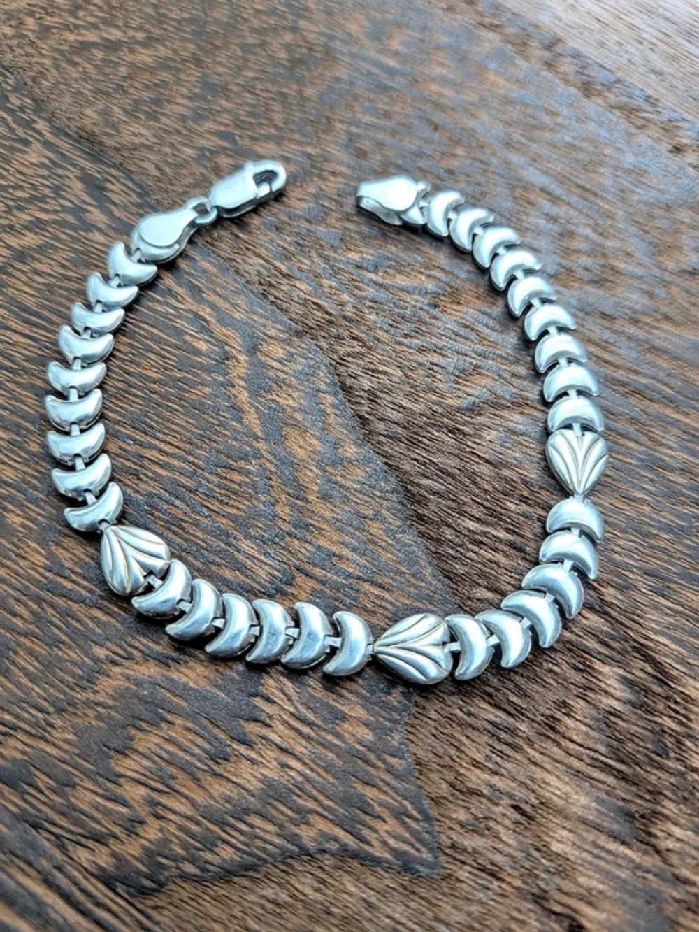 Vintage Italian 925 Sterling Silver Articulated Chevron Crescent Link Bracelet